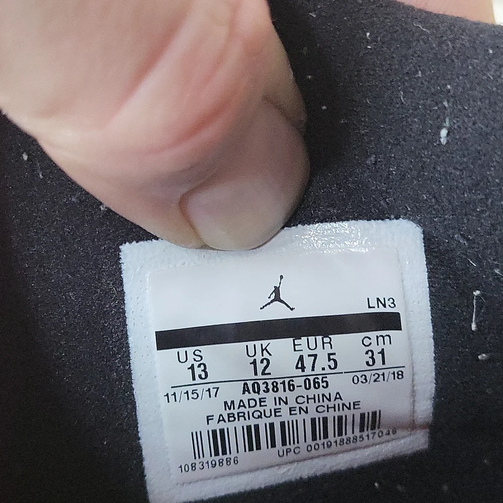 Jordan 4 Drake Edition "Raptors" - Picture 4 of 5